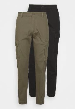 Pier One 2 Pack - Cargo Trousers - Olive/Black 12 Pier One 2 Pack - Cargo Trousers - Olive/Black -Pier One 07d111b72b7b4304bcd405fc18ad6beb