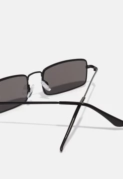 Pier One Sunglasses - Black 8 Pier One Sunglasses - Black -Pier One 1481330224b7448db38646ebb31c1788