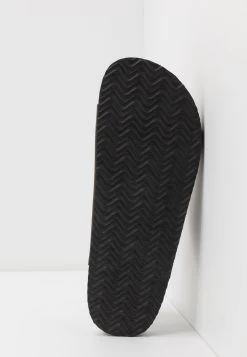 Pier One Unisex - Slippers - Brown 12 Pier One Unisex - Slippers - Brown -Pier One 23e143c048ee4fd8b5e22a3556ccfbfb