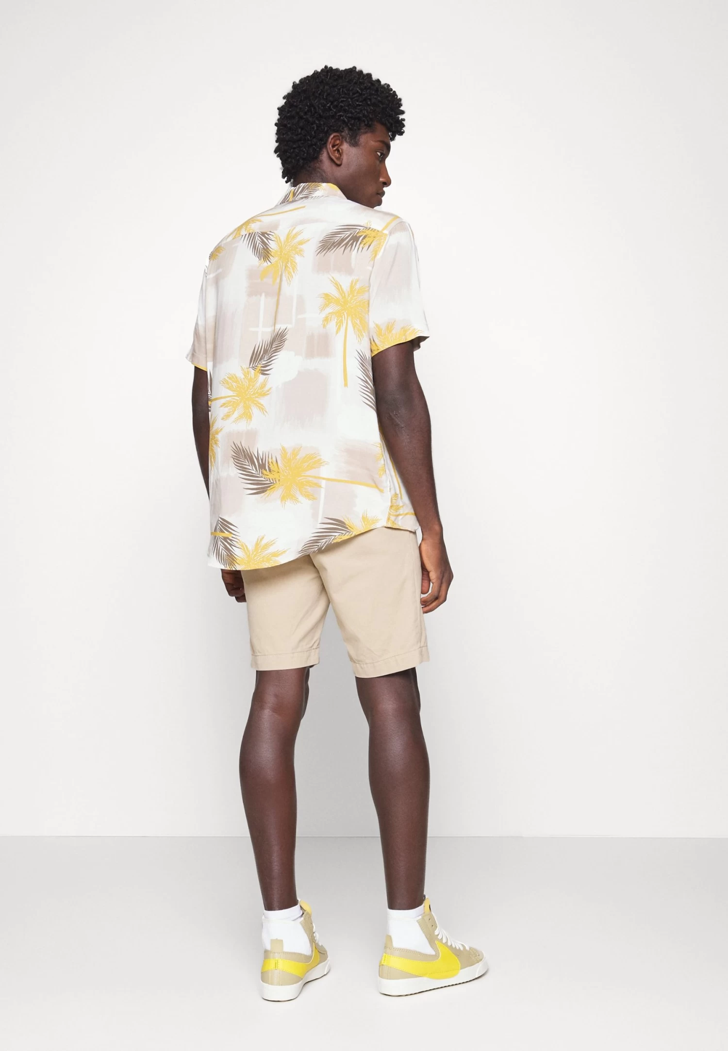 Pier One 2 Pack - Shorts -Dark Blue/Tan 8 Pier One 2 Pack - Shorts -Dark Blue/Tan - Image 6