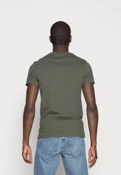 Pier One 3 Pack - Basic T-Shirt - Black/Grey/Green 11 Pier One 3 Pack - Basic T-Shirt - Black/Grey/Green -Pier One 302b28ae9cfb4ba48ebdbc5d108d4998