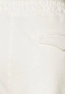 Pier One Tracksuit Bottoms - White -Pier One 386adaf7ee91480f99e05bbe94209d4d