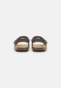 Pier One Unisex - Sandals - Dark Brown 10 Pier One Unisex - Sandals - Dark Brown -Pier One 3ab13fc8e6dd44d39a02f99a9fd8e8e2
