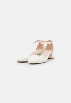 Pier One Leather - Classic Heels - White 10 Pier One Leather - Classic Heels - White -Pier One 3bfc26ef776c4d688d1fe8e6dad9d708