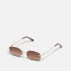 Pier One Unisex - Sunglasses - Gold-Coloured 2 Pier One Unisex - Sunglasses - Gold-Coloured -Pier One 3f81d0c4dc6f4ff49ea3fc6d1fd9fad6