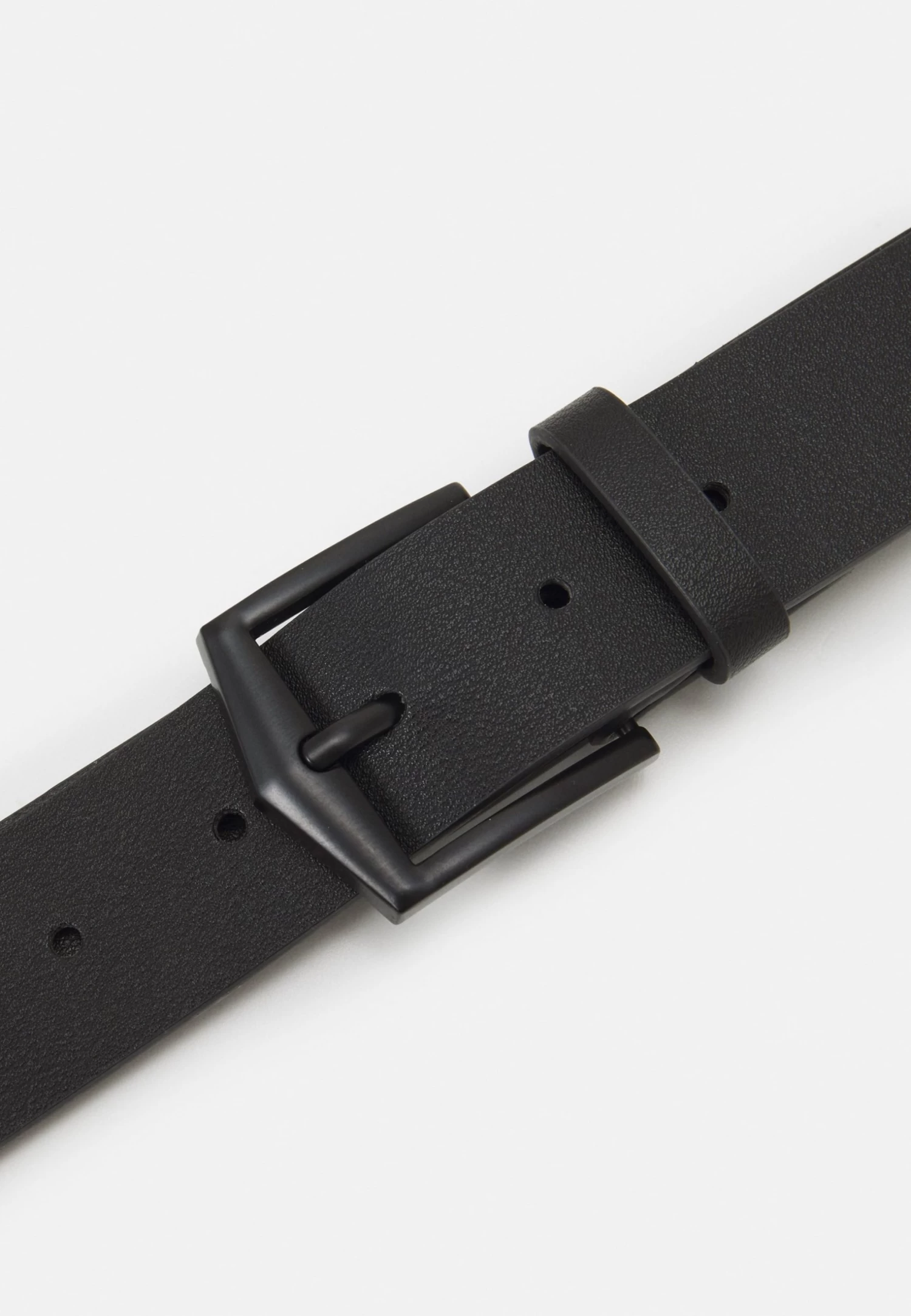 Pier One Belt - Black 5 Pier One Belt - Black - Image 3