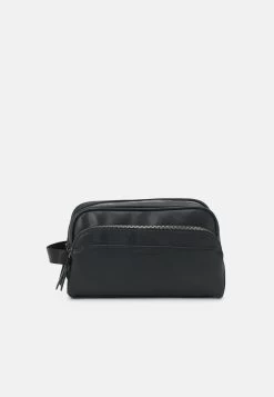 Pier One Wash Bag - Black