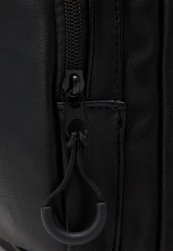 Pier One Unisex - Rucksack - Black 10 Pier One Unisex - Rucksack - Black -Pier One 5794b48b83a04f3f9d136de4c6125b39