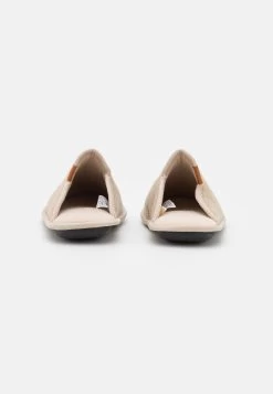 Pier One Slippers - Beige -Pier One 5f5876bc40ad4fc2a6bf825cb4d616cb