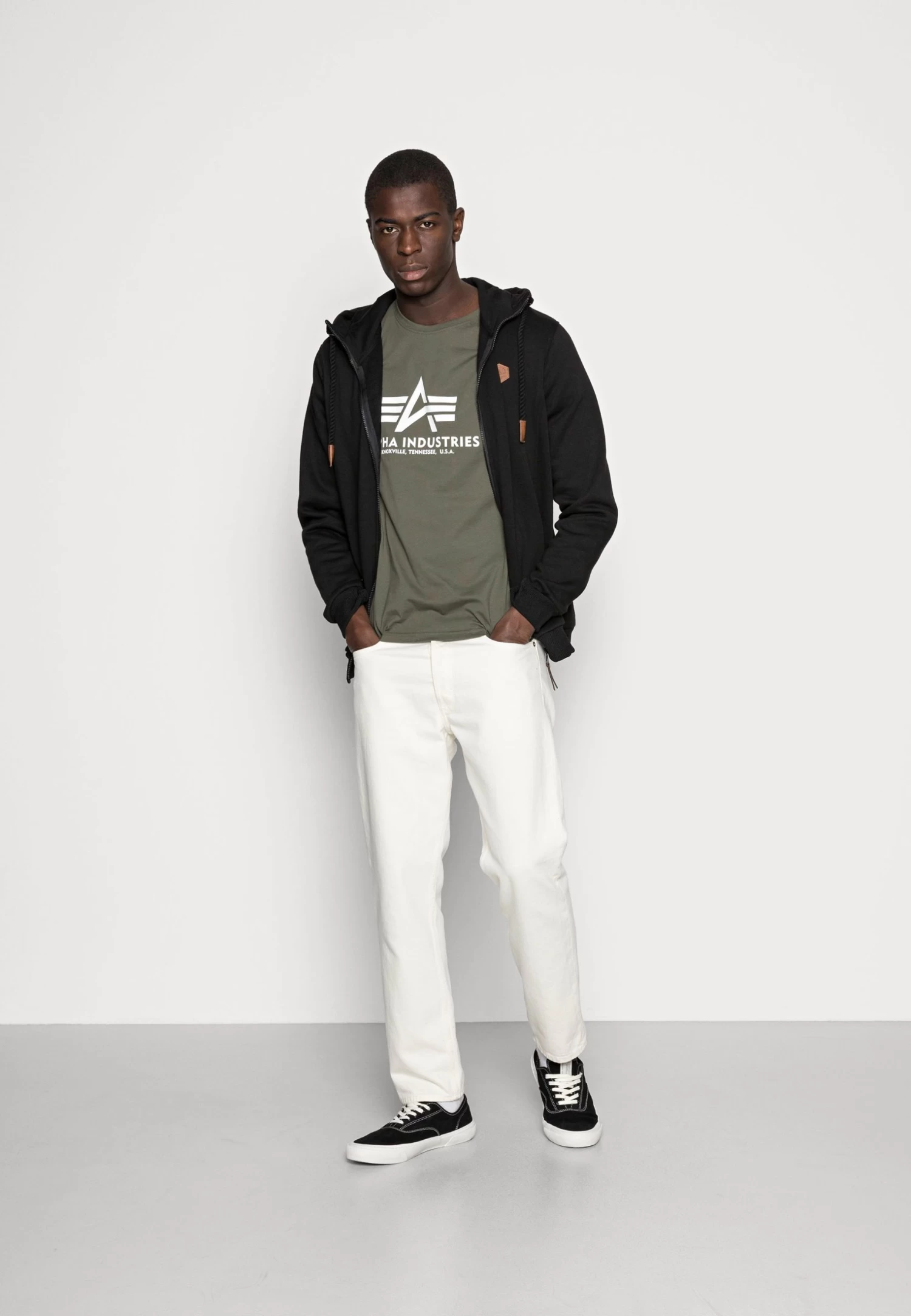 Pier One Zip-Up Sweatshirt - Black 4 Pier One Zip-Up Sweatshirt - Black - Image 2