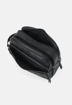 Pier One Wash Bag - Black 8 Pier One Wash Bag - Black -Pier One 72c61a3eb0464acab4cb9e5cbe61c284