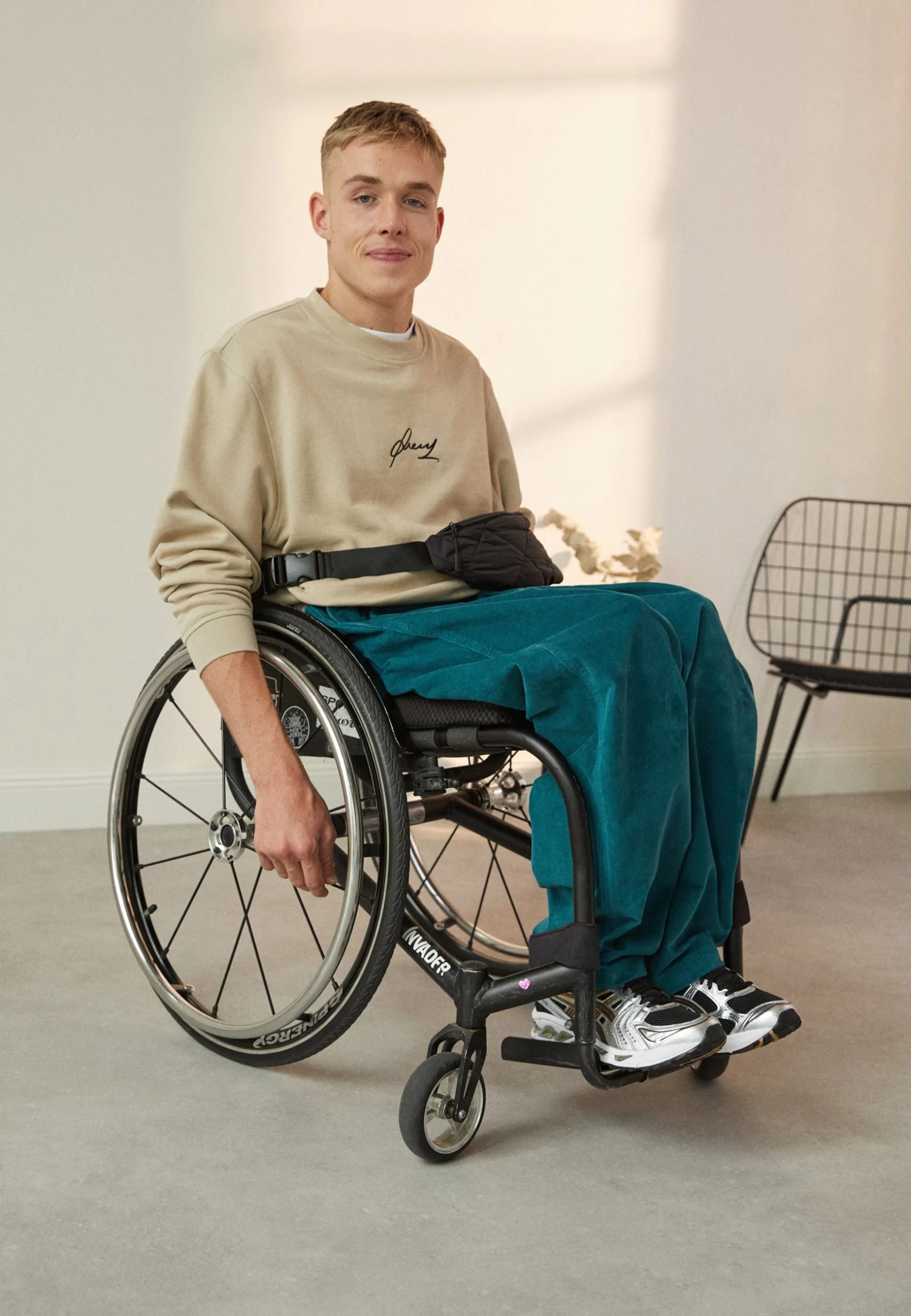 Pier One Sweatshirt - Tan 4 Pier One Sweatshirt - Tan - Image 2