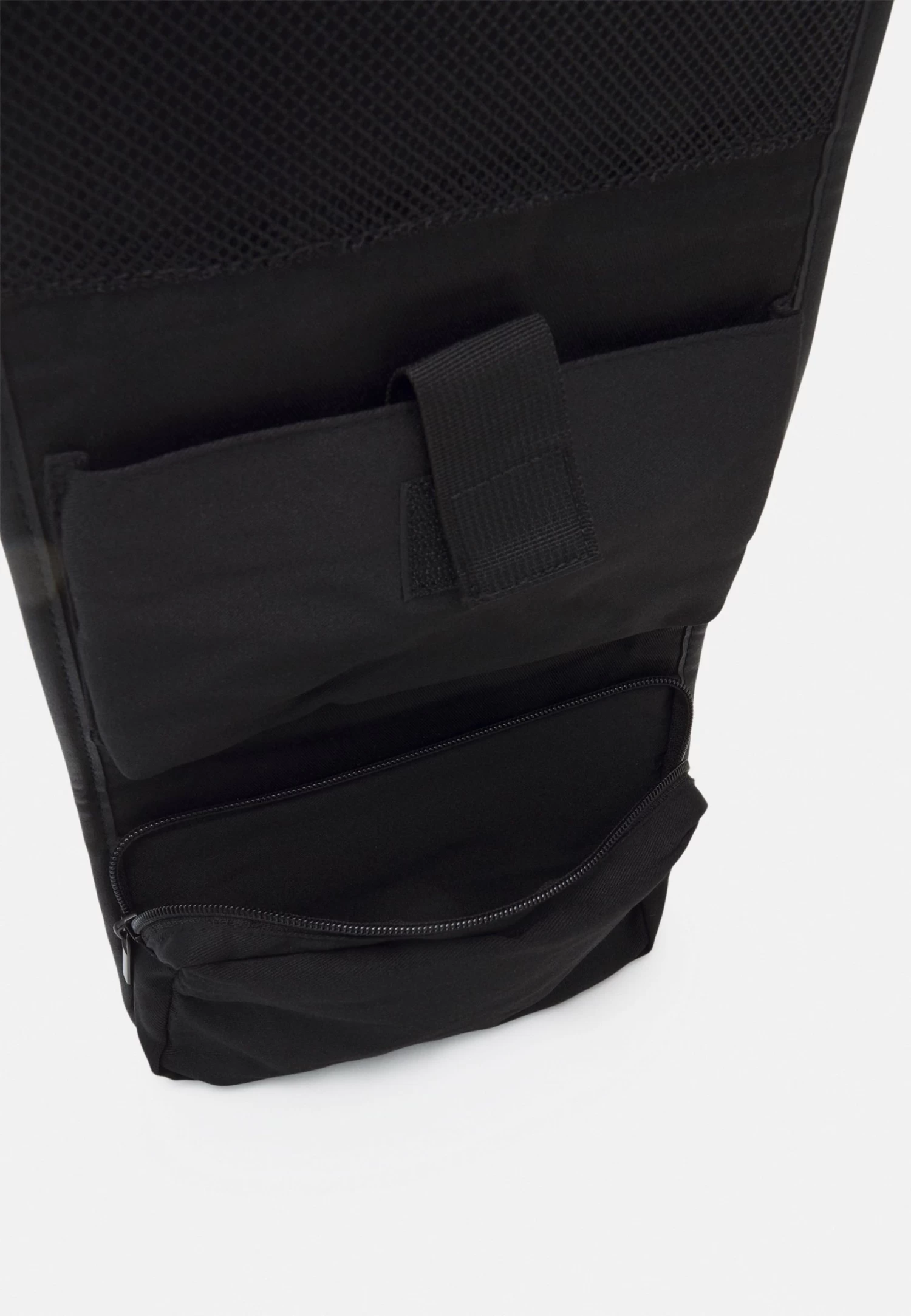 Pier One Unisex - Wash Bag - Black 5 Pier One Unisex - Wash Bag - Black - Image 3