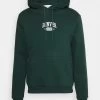 Pier One Denver College Hoodie- Sweatshirt - Green 1 Pier One Denver College Hoodie- Sweatshirt - Green -Pier One 7c77868eba754c6aacff7e990a1c431d