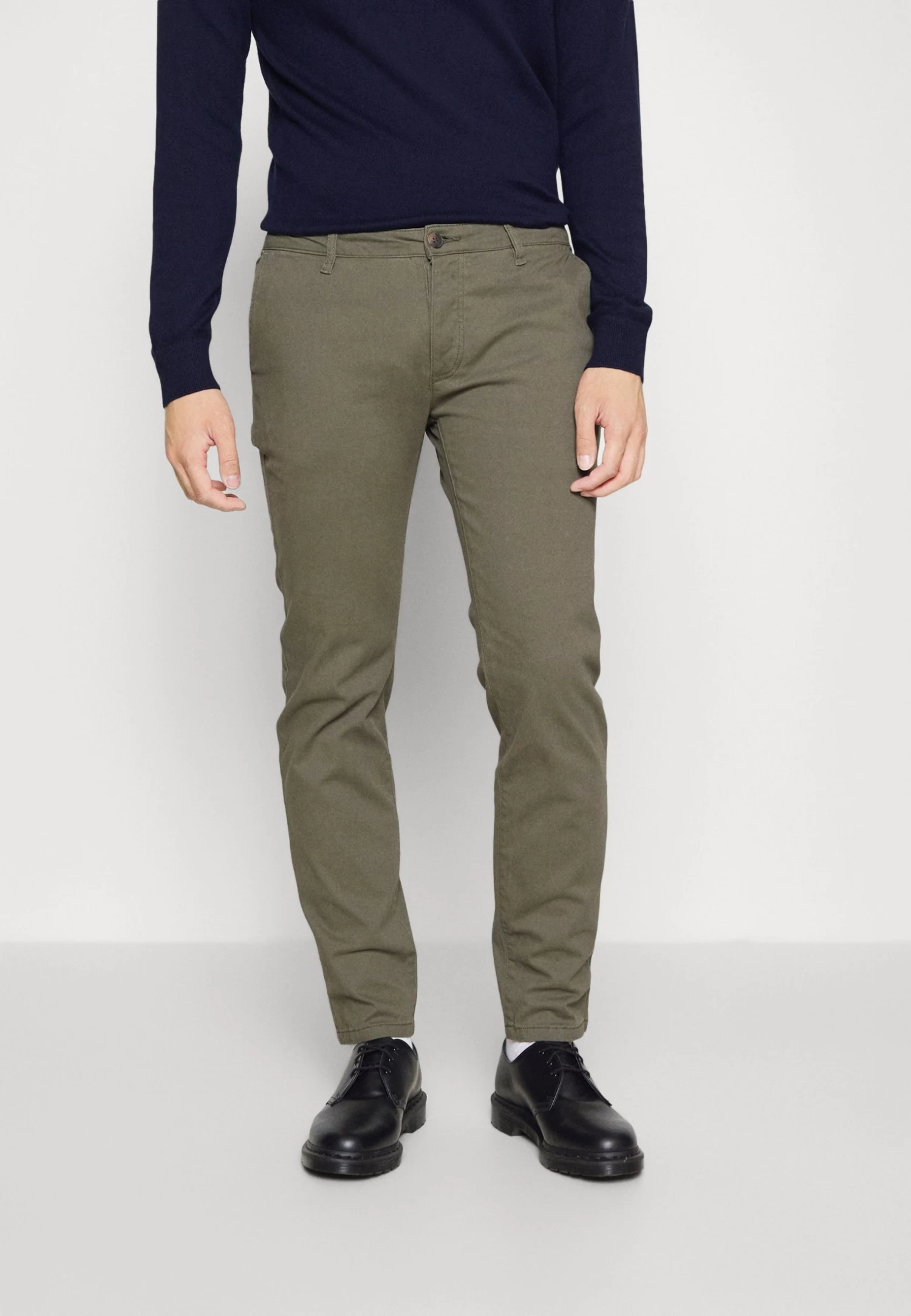 Pier One 2 Pack - Chinos - Black/Olive 4 Pier One 2 Pack - Chinos - Black/Olive - Image 2