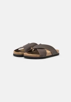 Pier One Unisex - Slippers - Brown 9 Pier One Unisex - Slippers - Brown -Pier One 8fbfa4263b964259b39862a5987fe684