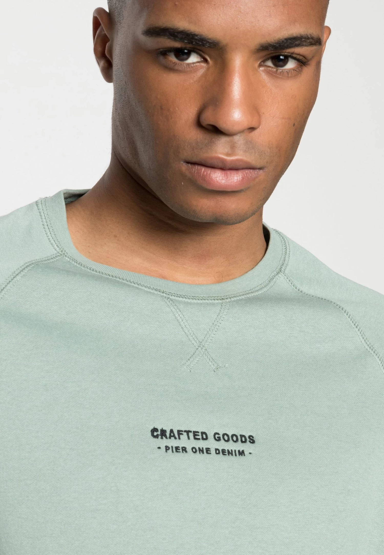 Pier One Crafted Goods Crew - Sweatshirt - Green 7 Pier One Crafted Goods Crew - Sweatshirt - Green - Image 5