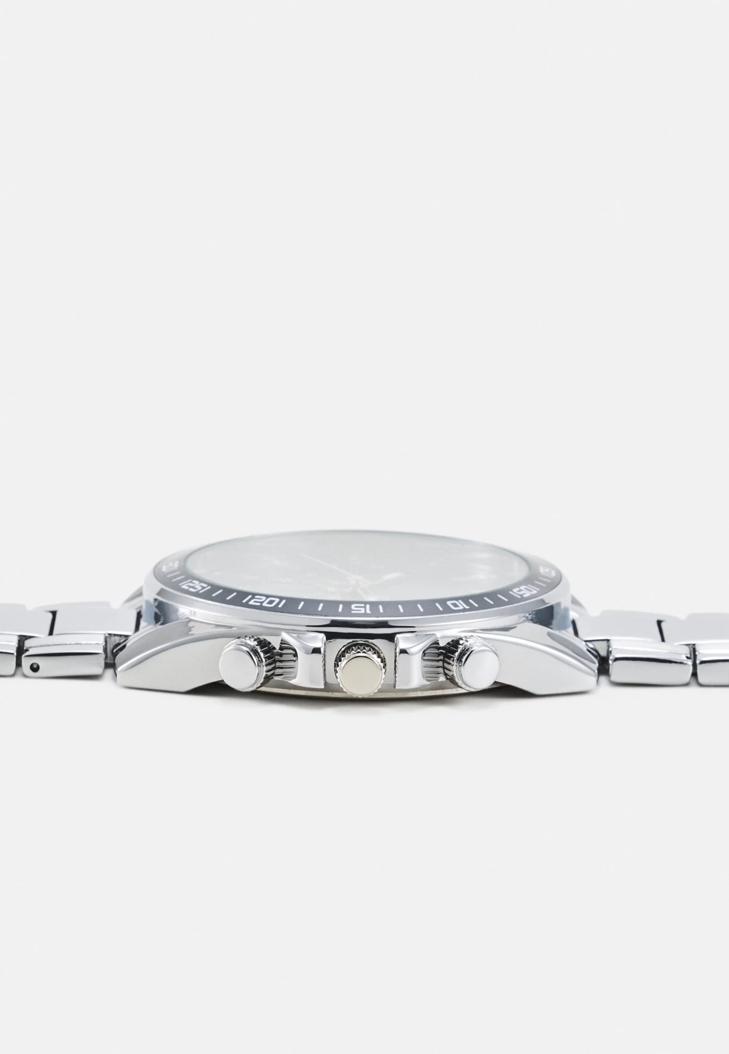 Pier One Watch - Silver 5 Pier One Watch - Silver - Image 3