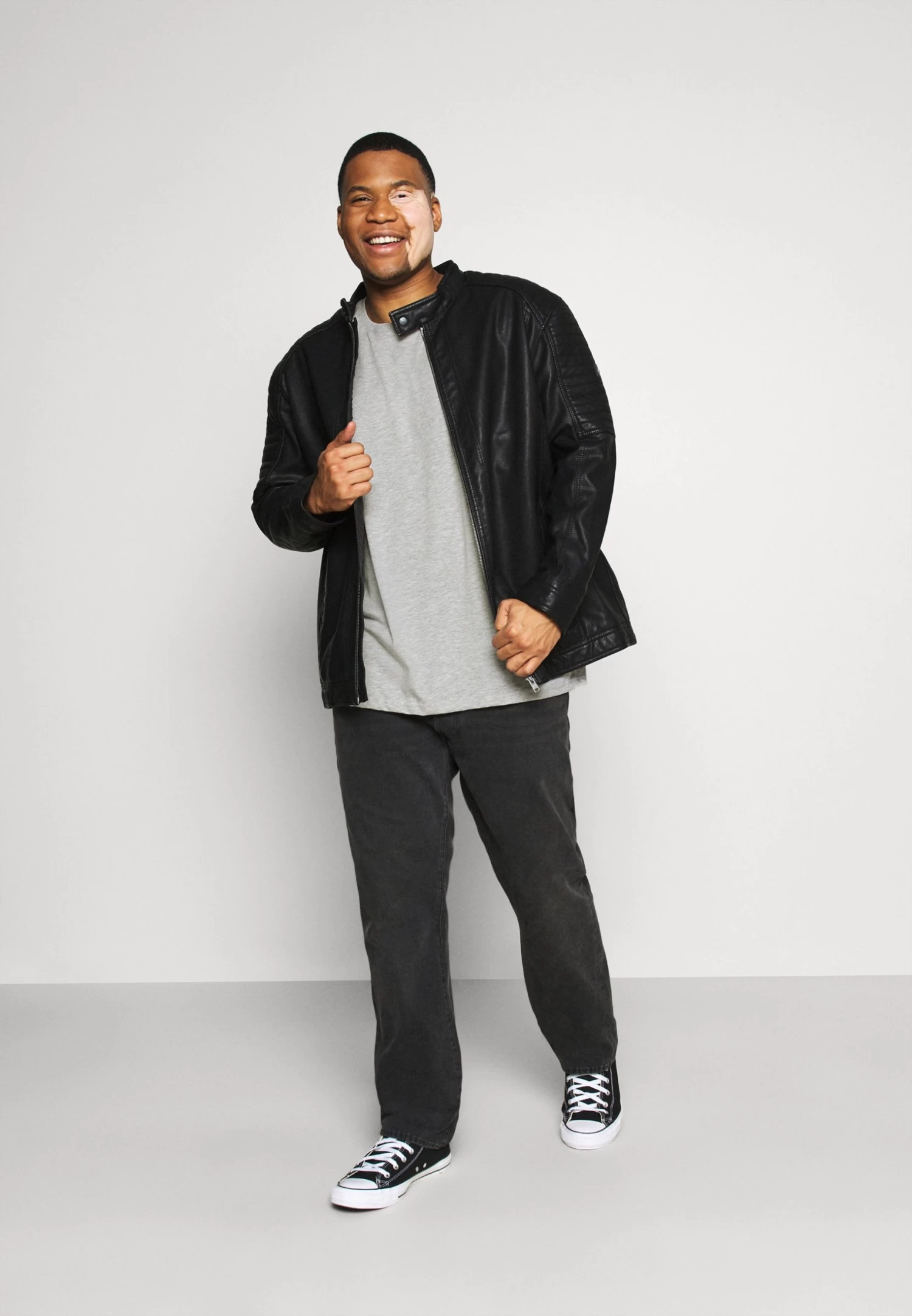 Pier One 5 Pack - Basic T-Shirt - Khaki/Grey/Dark Blue 3 Pier One 5 Pack - Basic T-Shirt - Khaki/Grey/Dark Blue