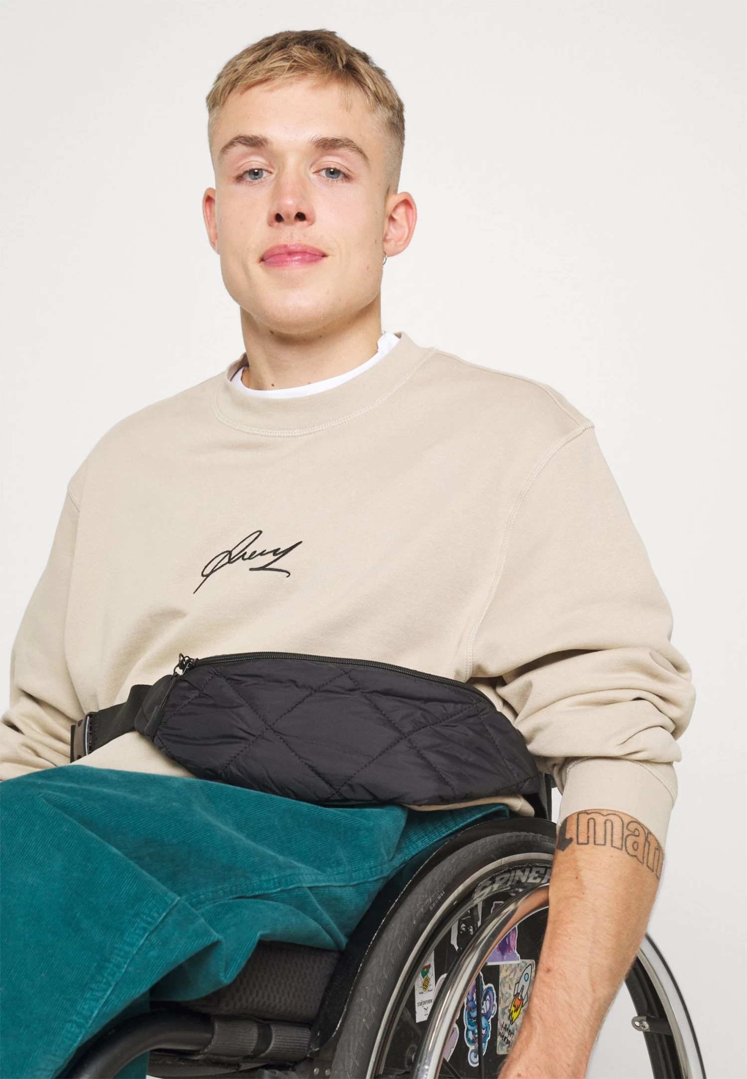 Pier One Sweatshirt - Tan 8 Pier One Sweatshirt - Tan - Image 6