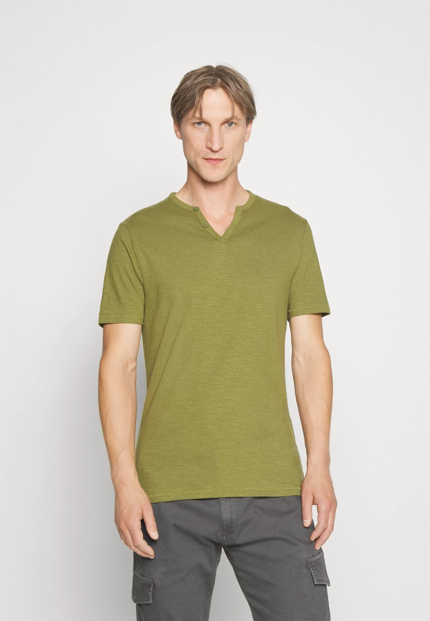 Pier One Basic T-Shirt - Green 3 Pier One Basic T-Shirt - Green