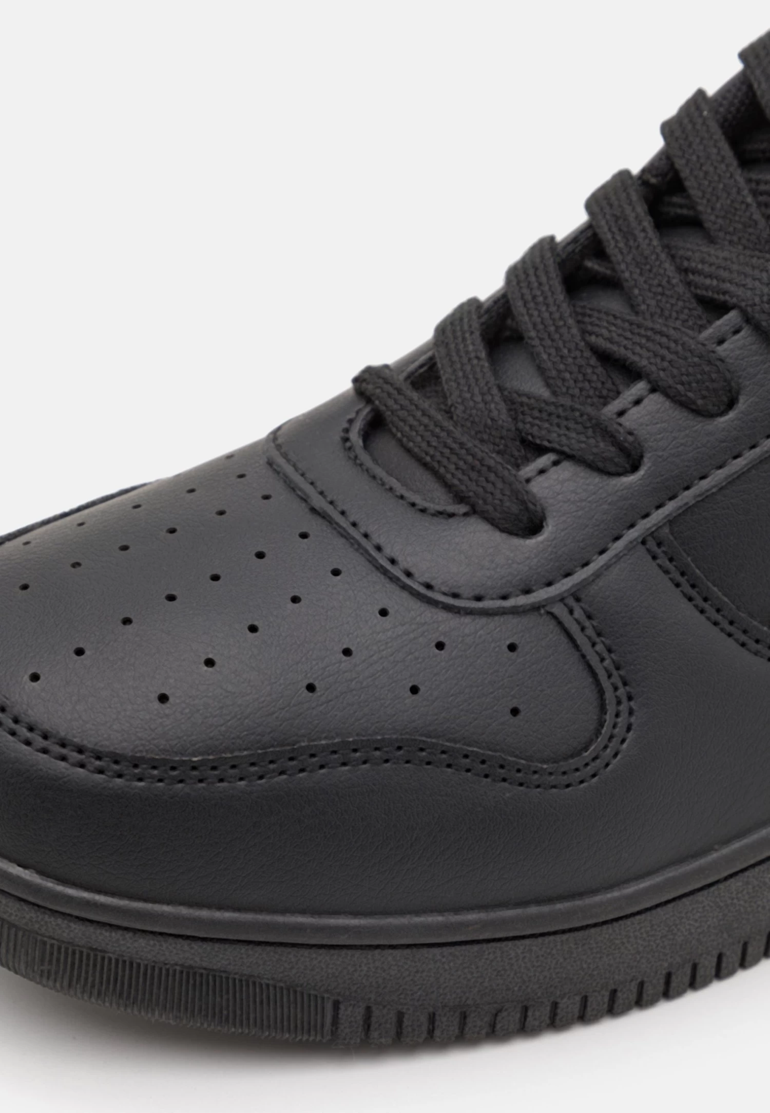 Pier One Trainers - Black 8 Pier One Trainers - Black - Image 6