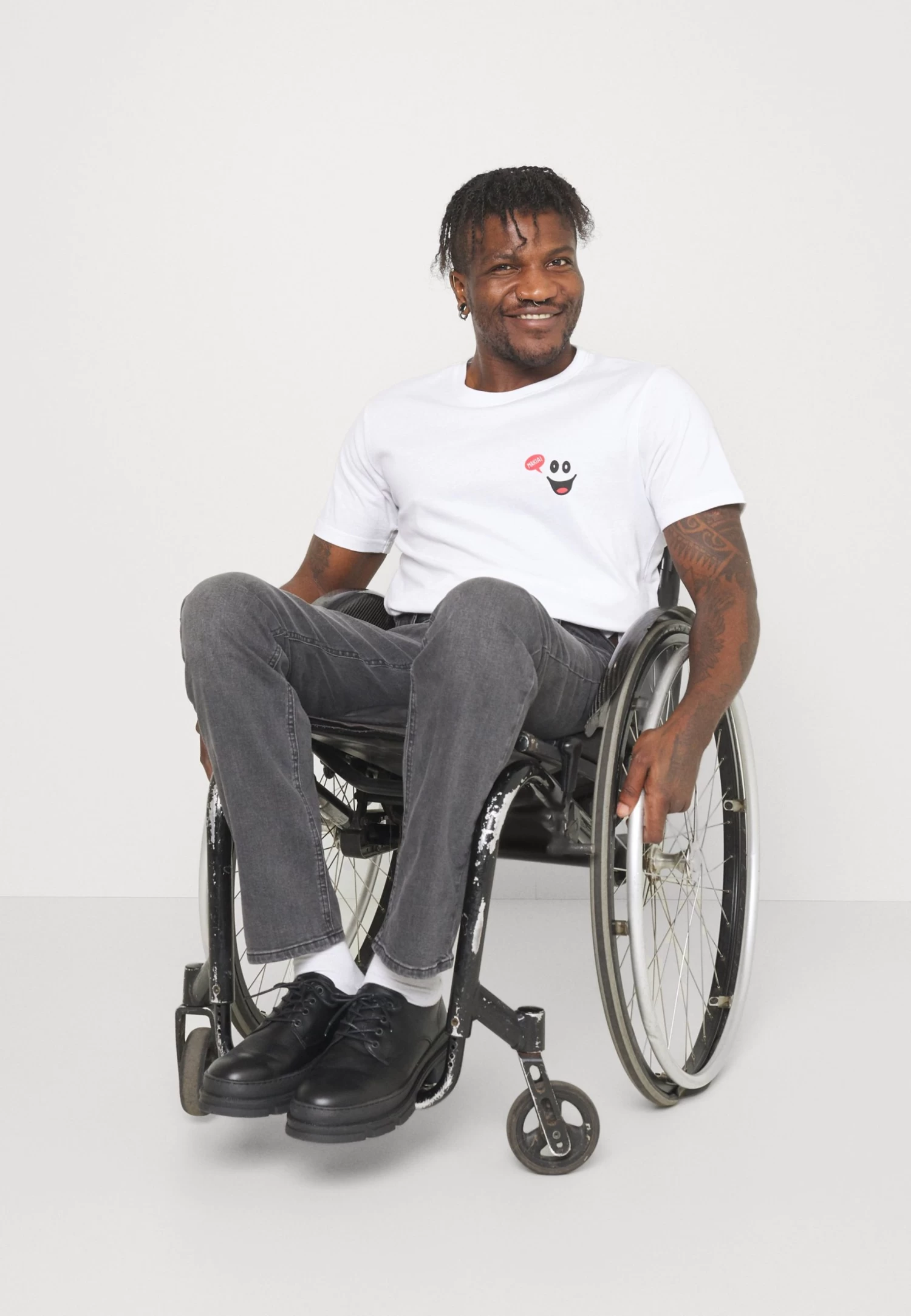 Pier One Straight Leg Jeans - Grey Denim 5 Pier One Straight Leg Jeans - Grey Denim - Image 3