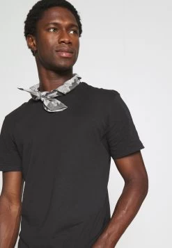 Pier One 3 Pack - Basic T-Shirt - Black/Mottled Dark Grey/Bordeaux -Pier One ae9b9691c10949c5b4edc17929f8c13a