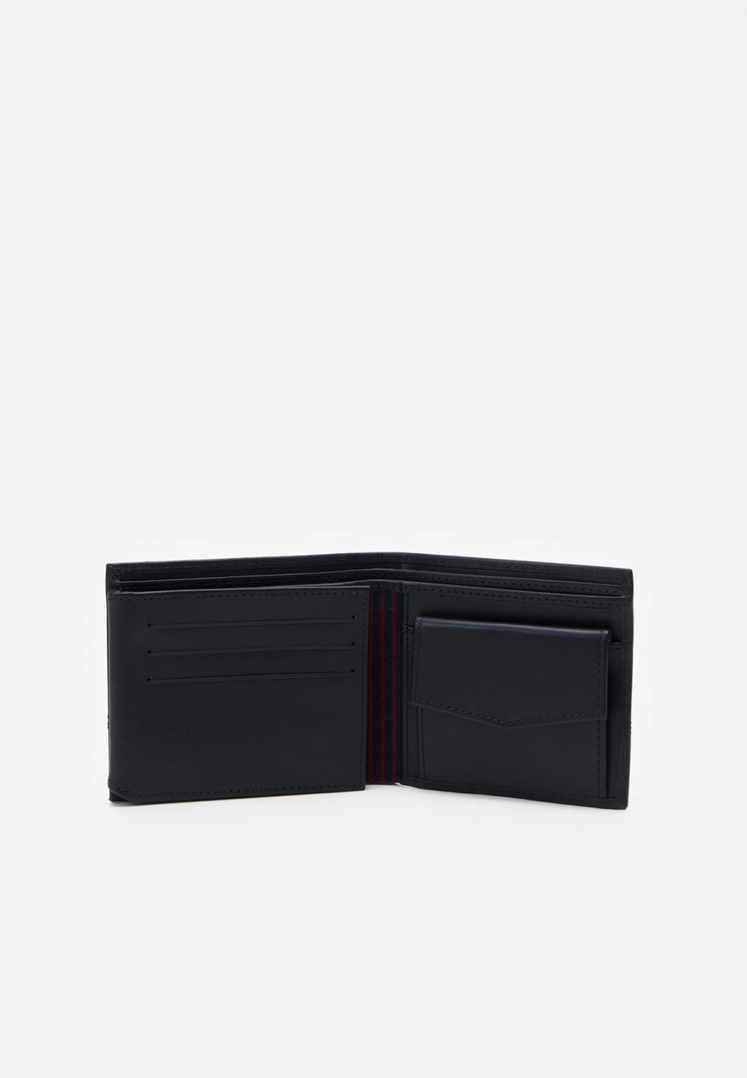 Pier One Wallet - Black 5 Pier One Wallet - Black - Image 3