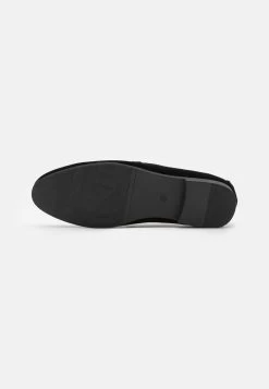Pier One Slip-Ons - Black -Pier One b9fb20a84d924f689820dff04895b6da