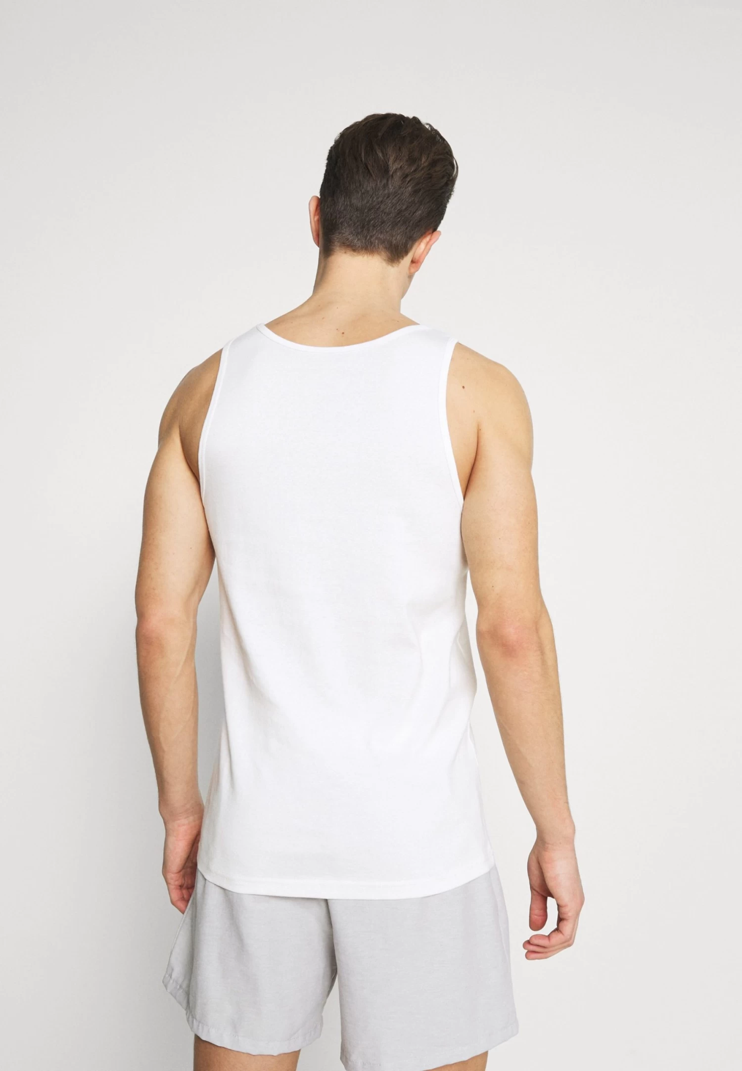 Pier One 3 Pack - Undershirt - Dark Blue/Bordeaux/Off-White 4 Pier One 3 Pack - Undershirt - Dark Blue/Bordeaux/Off-White - Image 2