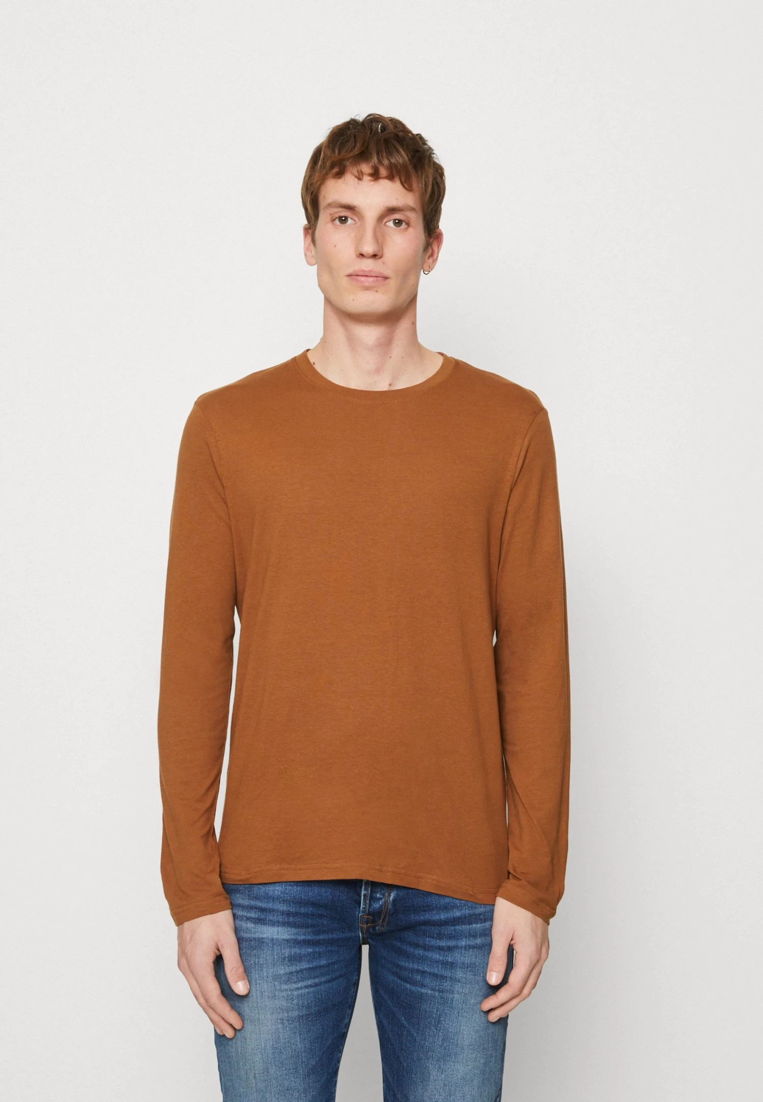 Pier One 5 Pack - Long Sleeved Top 4 Pier One 5 Pack - Long Sleeved Top - Image 2