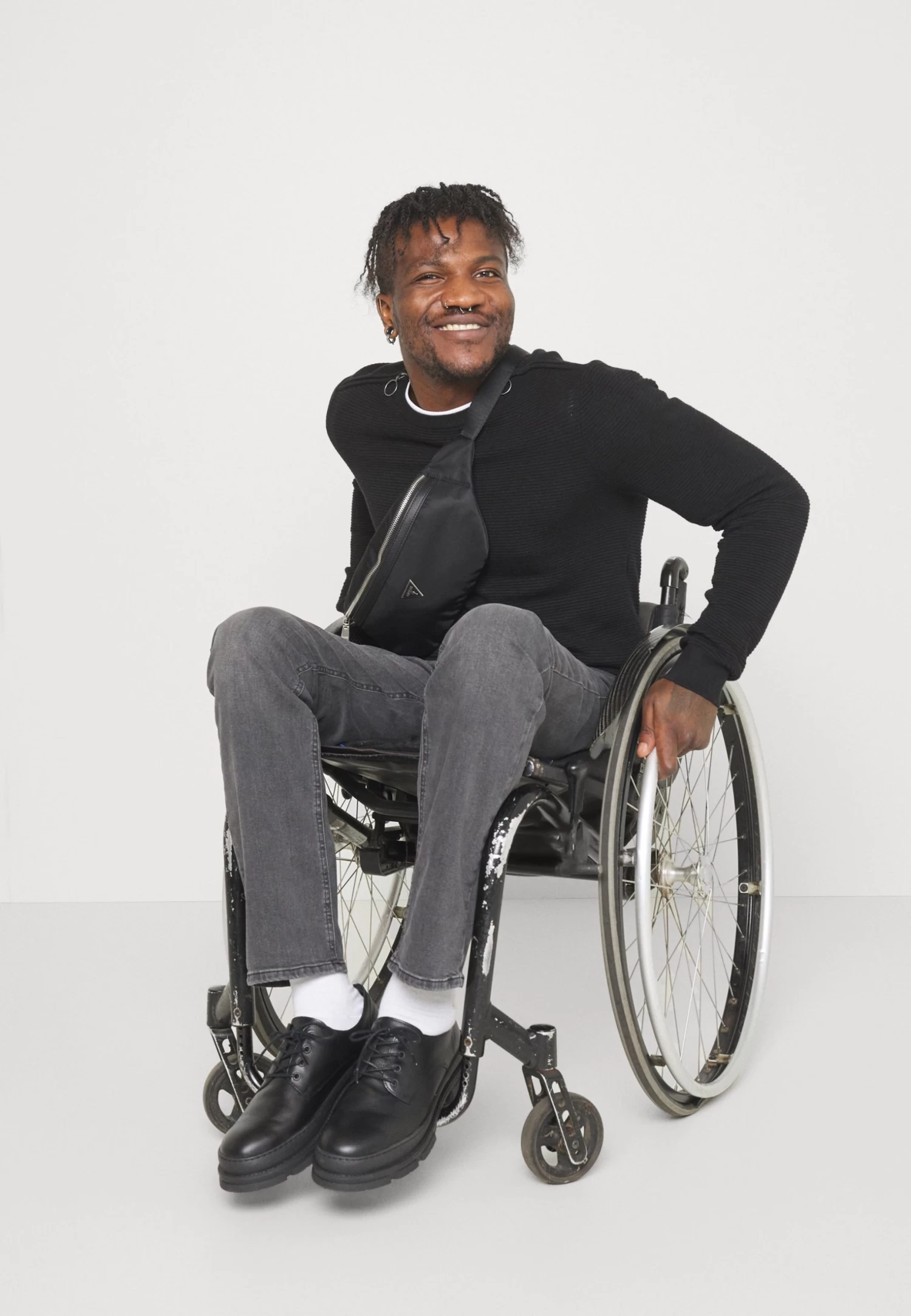 Pier One Straight Leg Jeans - Grey Denim 6 Pier One Straight Leg Jeans - Grey Denim - Image 4