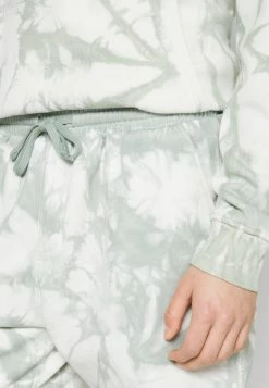 Pier One Shorts - Green -Pier One ddfcbbe17eeb496298c7947389116599