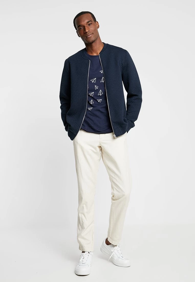 Pier One Print T-Shirt - Dark Blue 4 Pier One Print T-Shirt - Dark Blue - Image 2