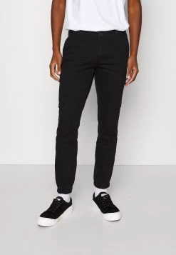 Pier One 2 Pack - Cargo Trousers - Olive/Black 11 Pier One 2 Pack - Cargo Trousers - Olive/Black -Pier One e0bf2536d5a04652937019f4273abb8d