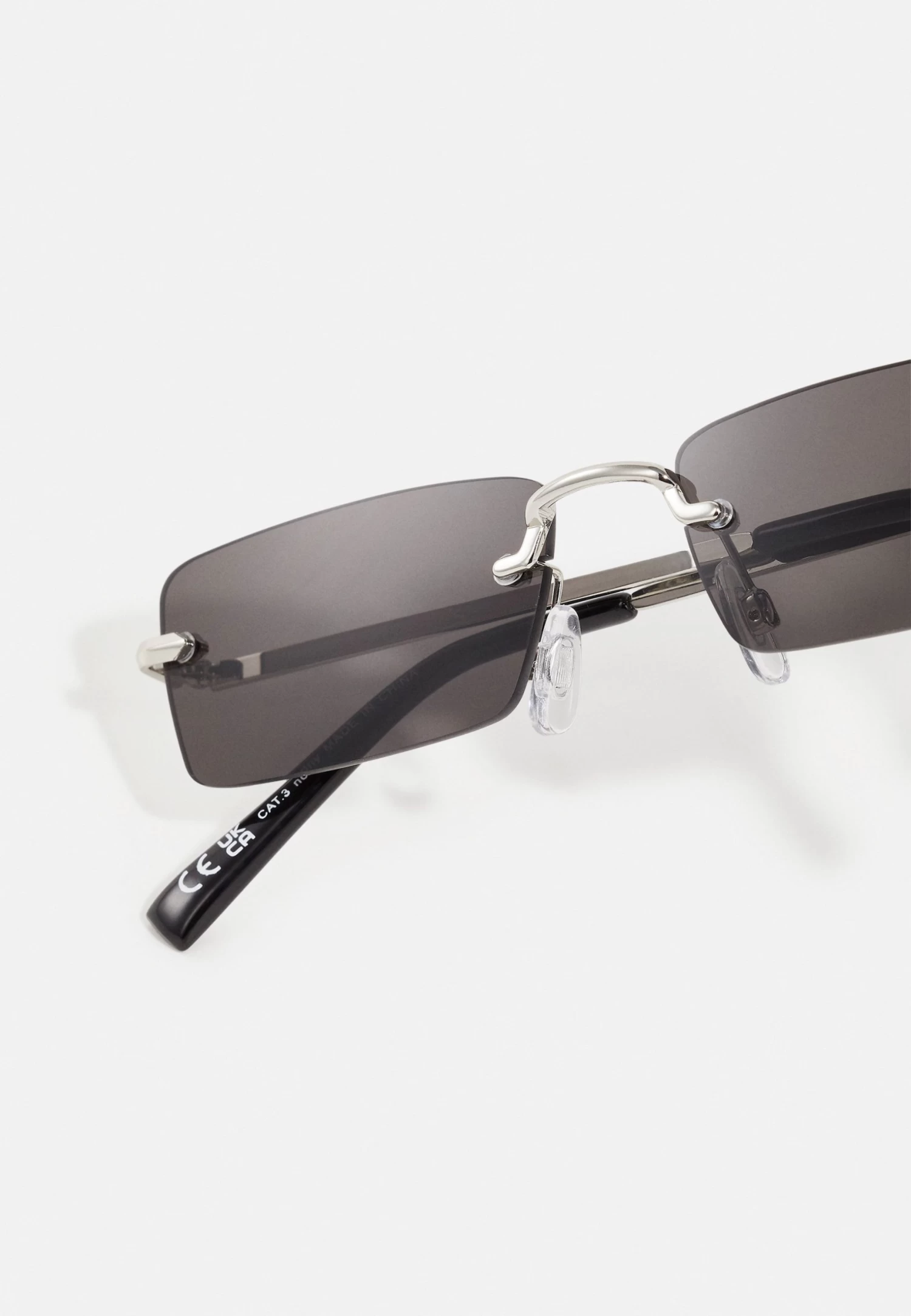 Pier One Unisex - Sunglasses - Black 6 Pier One Unisex - Sunglasses - Black - Image 4