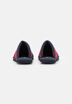 Pier One Unisex - Slippers - Dark Blue/Red 10 Pier One Unisex - Slippers - Dark Blue/Red -Pier One e4c665c9d1924bb88c897c8ef1ee7932