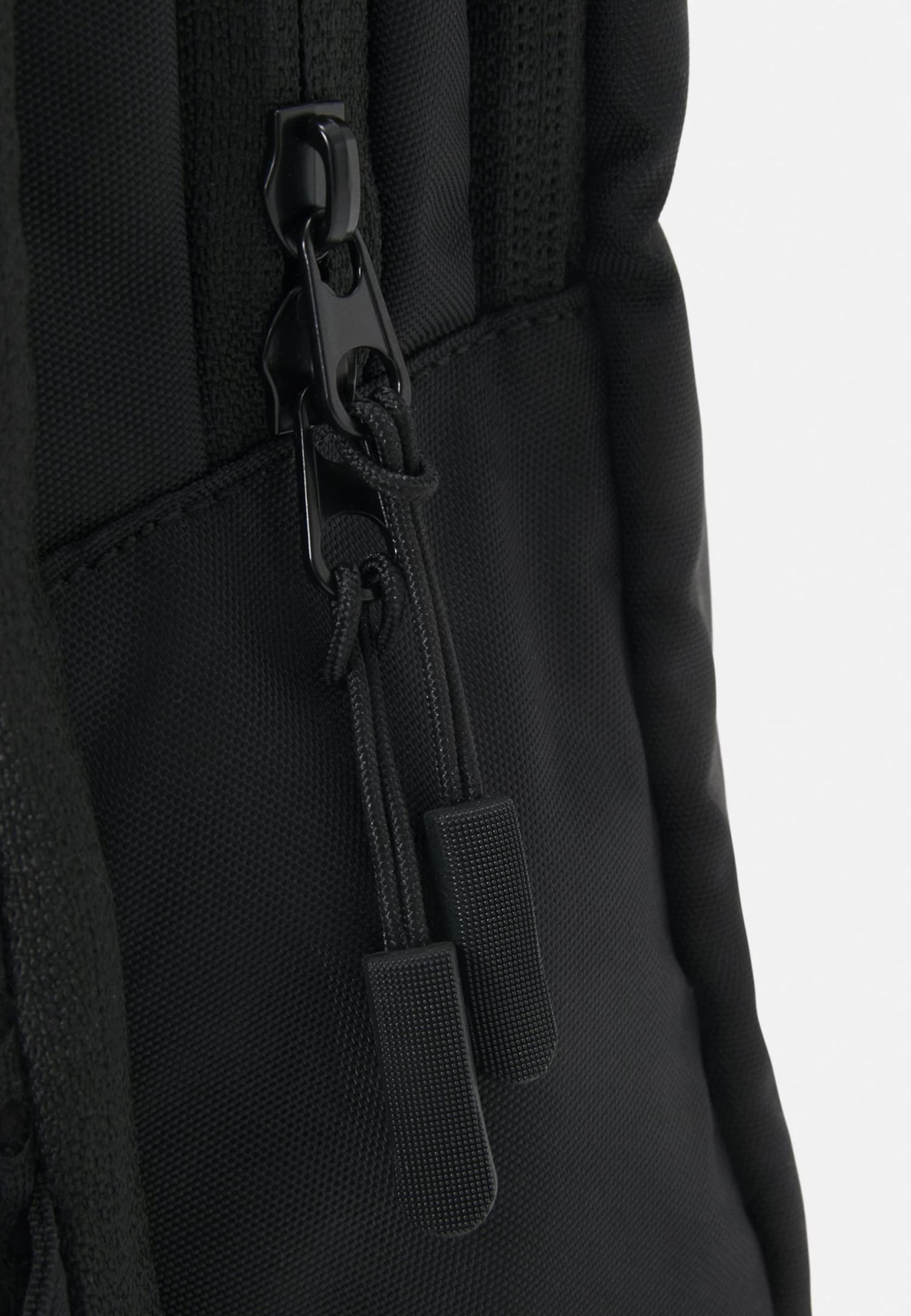 Pier One Unisex - Across Body Bag - Black 6 Pier One Unisex - Across Body Bag - Black - Image 4