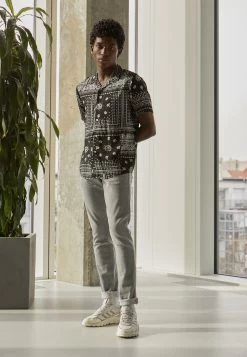 Pier One Unisex - Shirt - Black