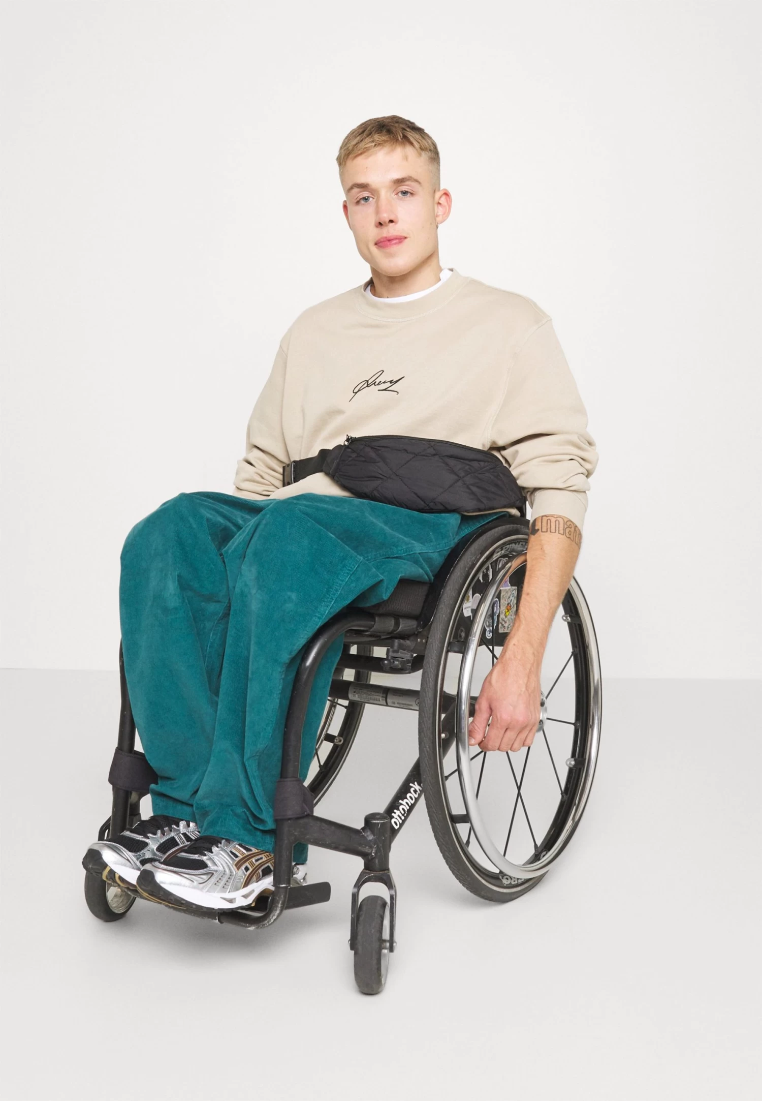 Pier One Sweatshirt - Tan 7 Pier One Sweatshirt - Tan - Image 5