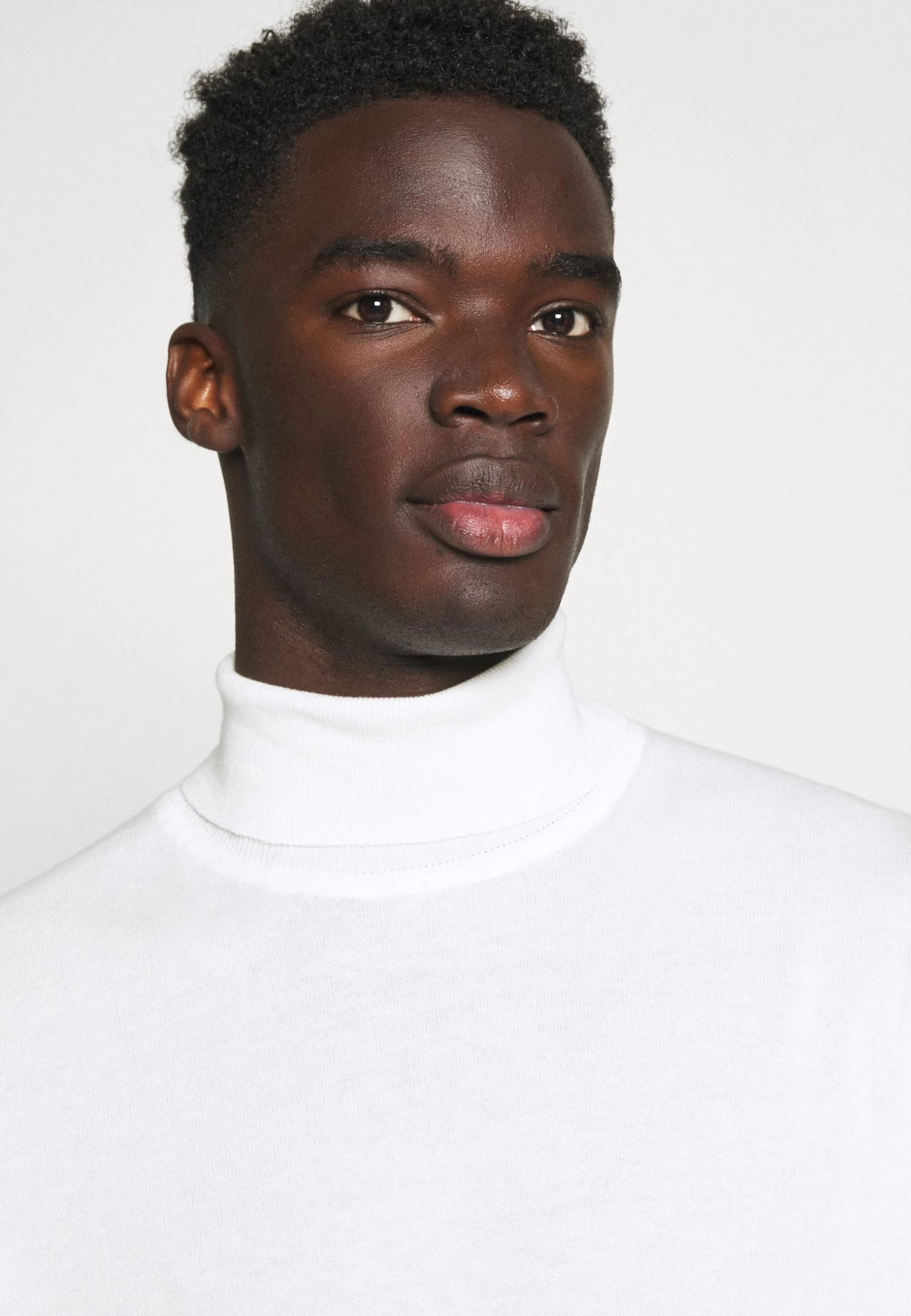 Pier One Jumper - Off-White 6 Pier One Jumper - Off-White - Image 4